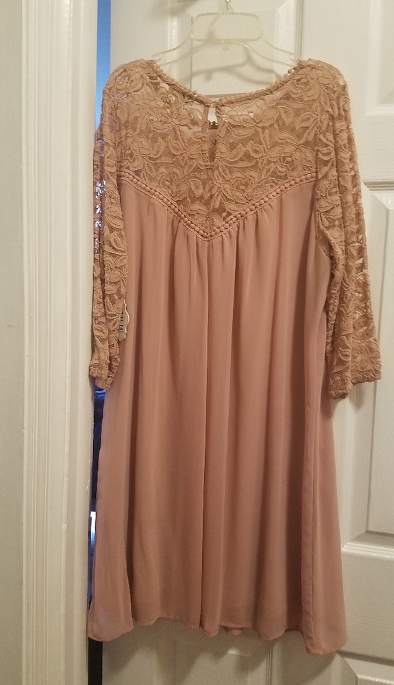 Dress - Picture 3 of 8